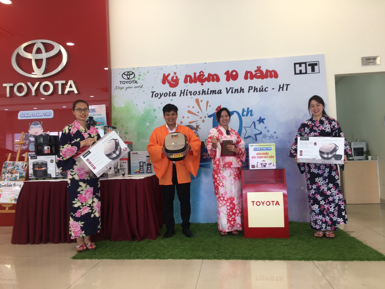 Lễ bốc thăm trúng thưởng tháng 7 - Nhân dịp kỷ niệm 10 năm thành lập Toyota Hiroshima Vĩnh Phúc - HTI