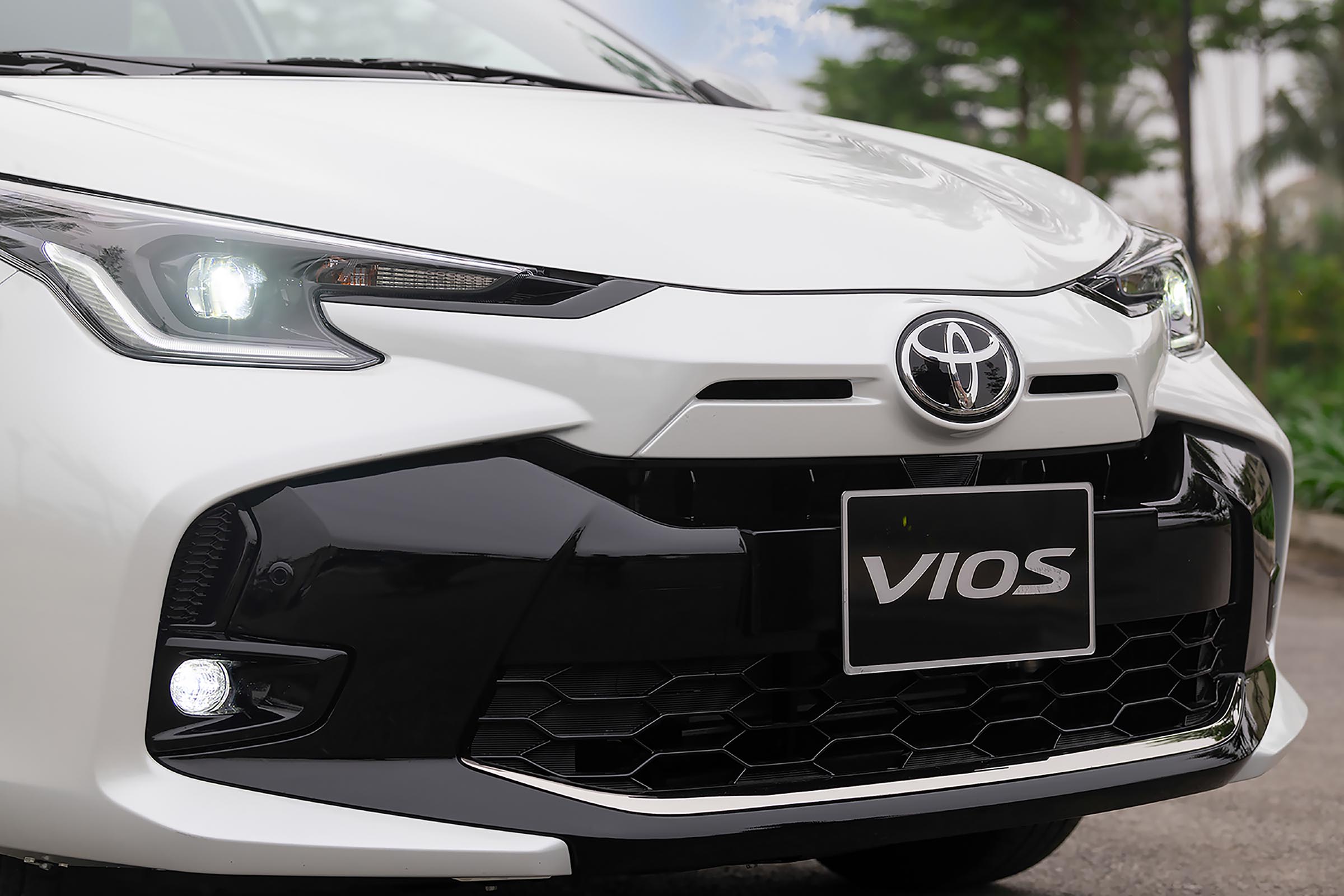 Toyota Vios 2023 ra mắt với nhiều cải tiến mới